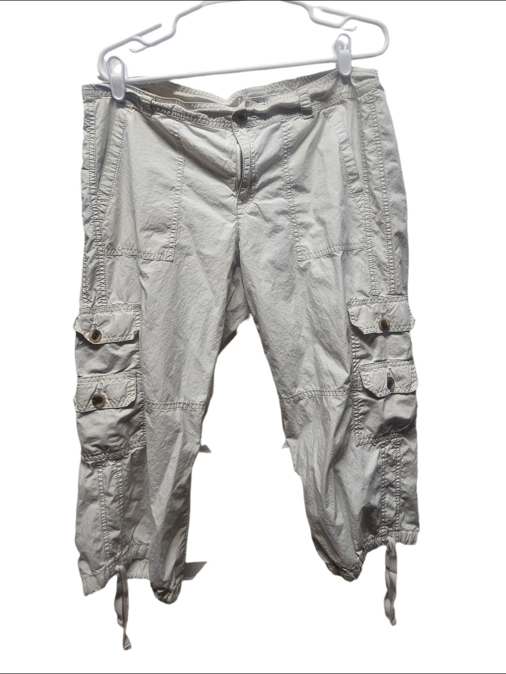 Ann Taylor LOFT Women’s Cargo Capri Pants – Size 12